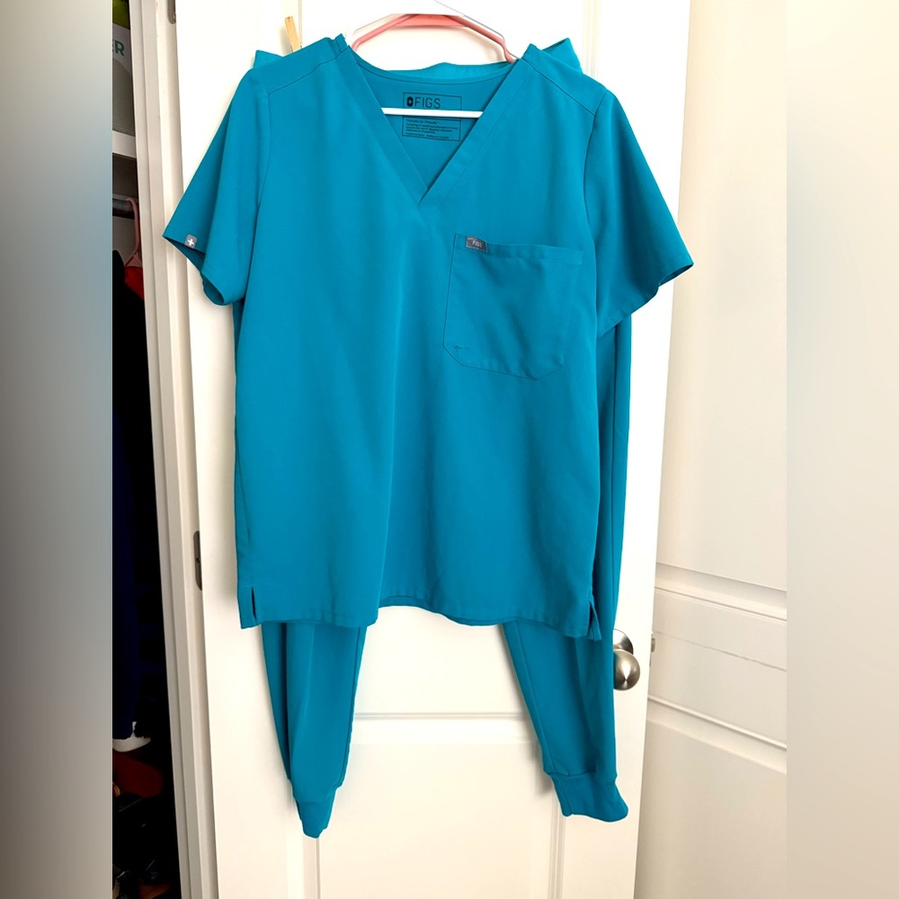 FIGS Teal Scrub Set